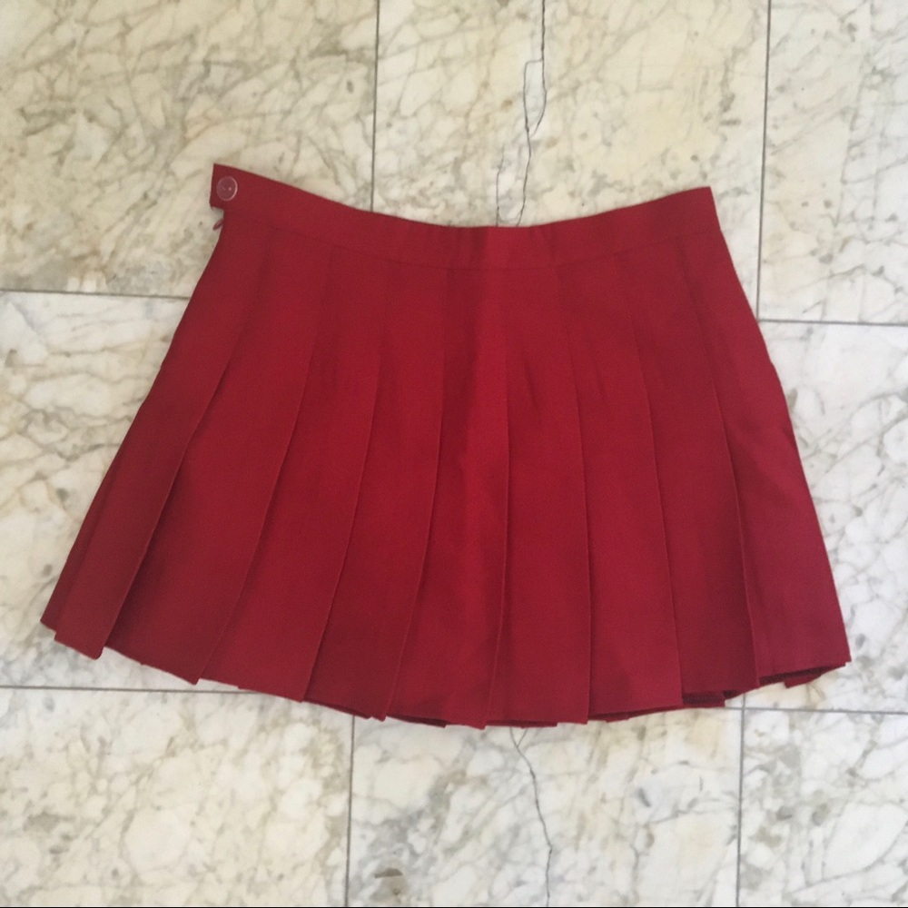Red pleated skort